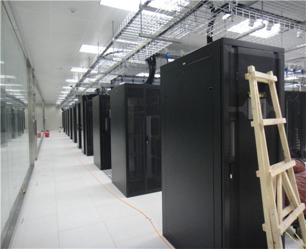 我的新年新愿藏在风机叶片和储能的电流之中