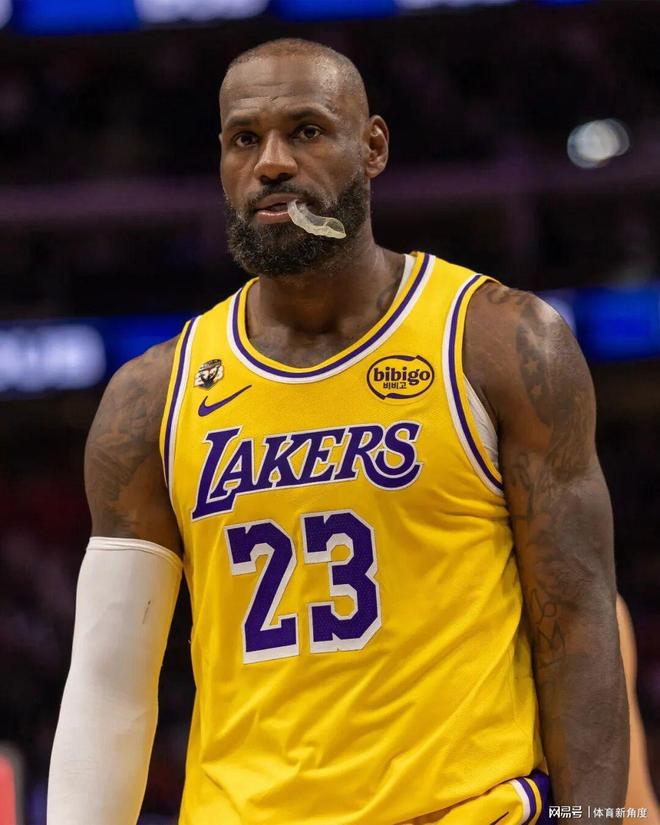 湖人虽败犹荣展现韧性，季后赛前景光明