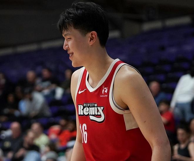 杨瀚森关键表现助混音队首进季后赛