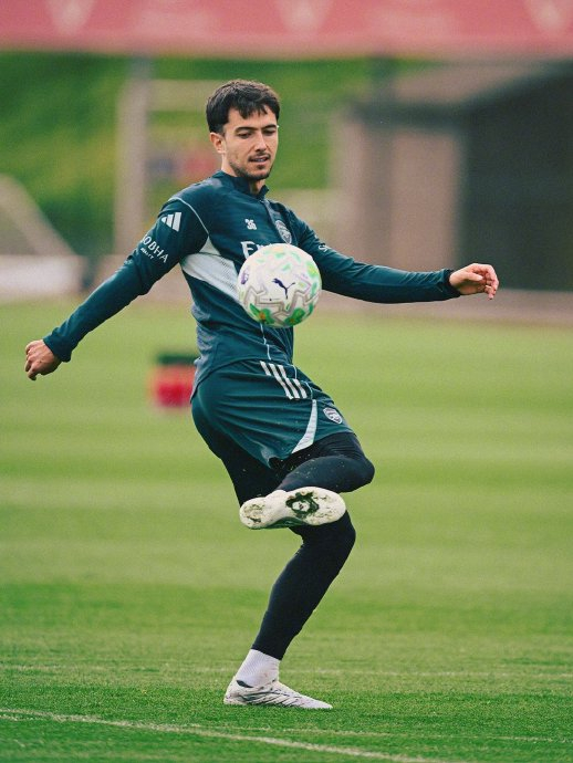 阿森纳全力备战曼城 多名球员现身训练场