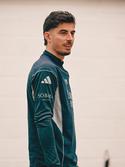 阿森纳全力备战曼城 多名球员现身训练场